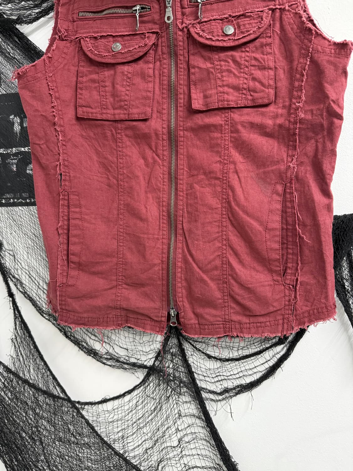 In the attic homme damaged vest 상품이미지3