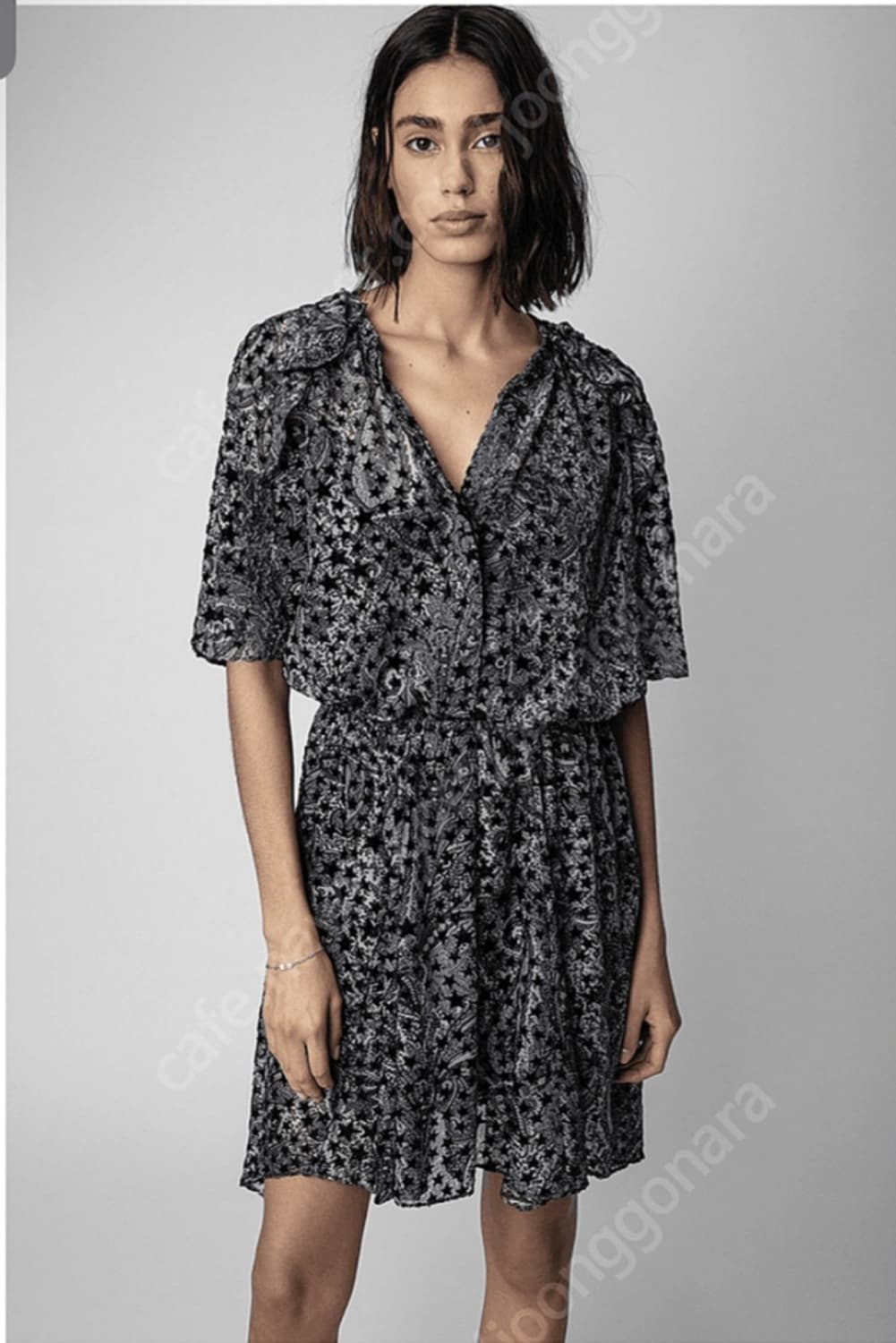 (택만뗀 새상품)쟈딕앤볼테르 시스루벨벳별패턴 원피스 (XS) 상품이미지1