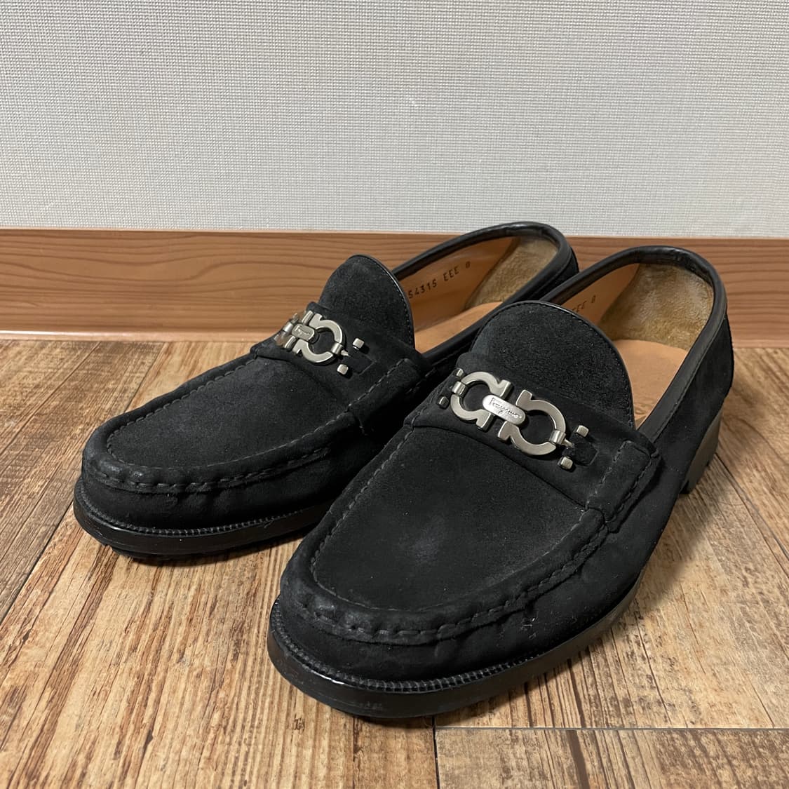 살바토레 페라가모 스웨이드 간니치 로퍼 블랙 8 상품이미지10