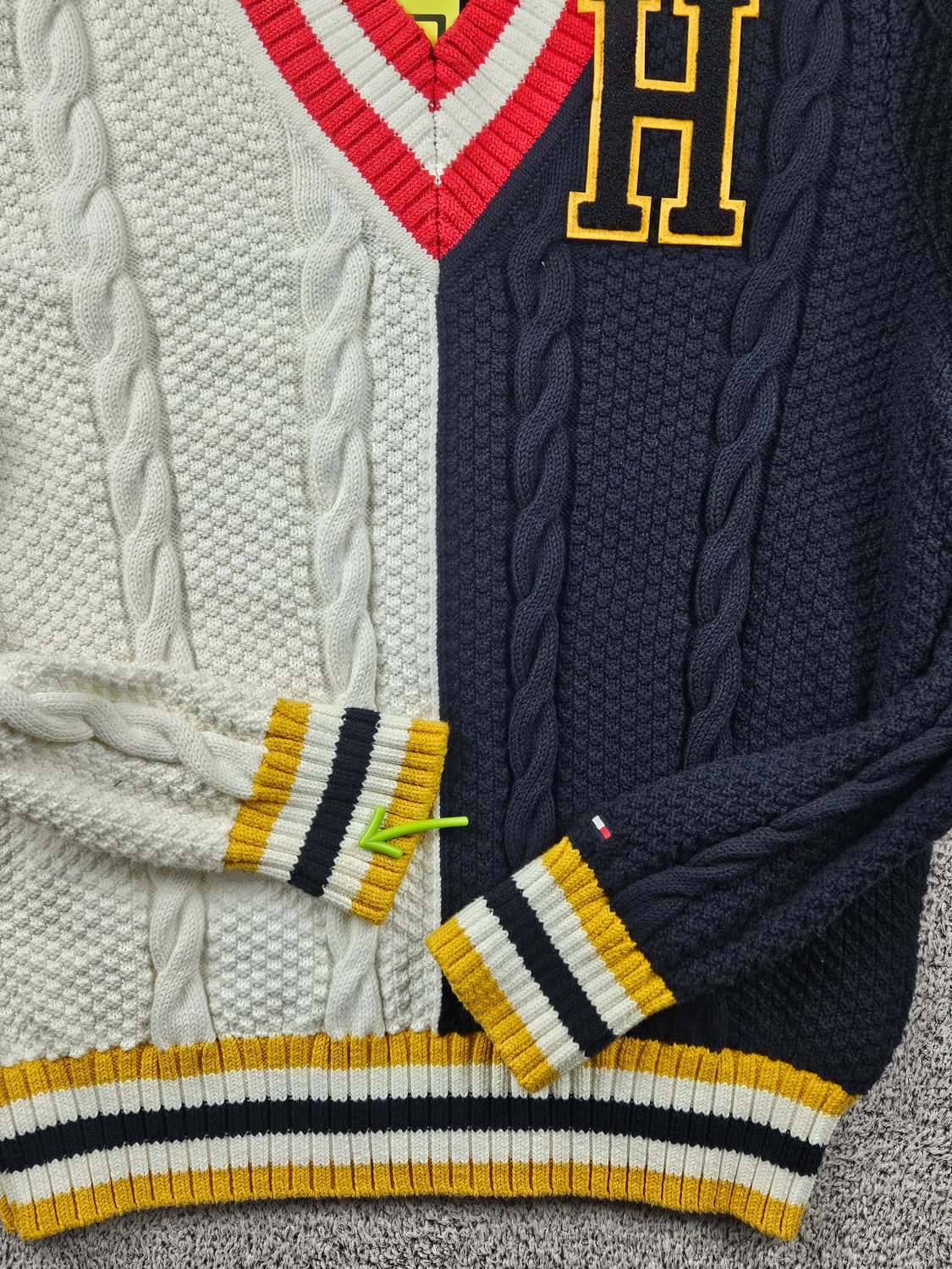 타미힐피거 브이넥 배색 크리켓 니트 스웨터 ( XL ) / 10668 상품이미지6