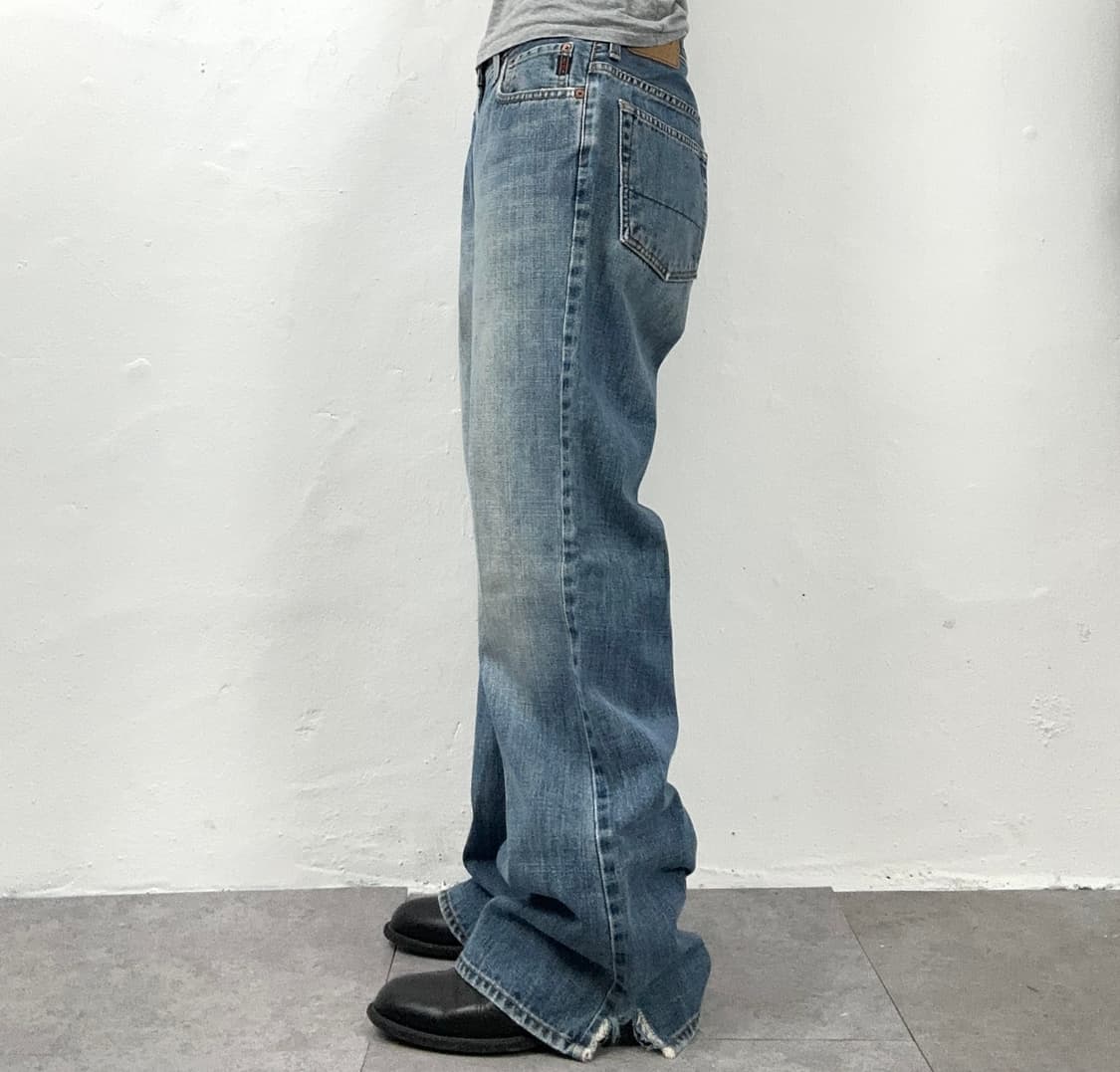 Abercrombie & Fitch 1892 Flare Denim 상품이미지4