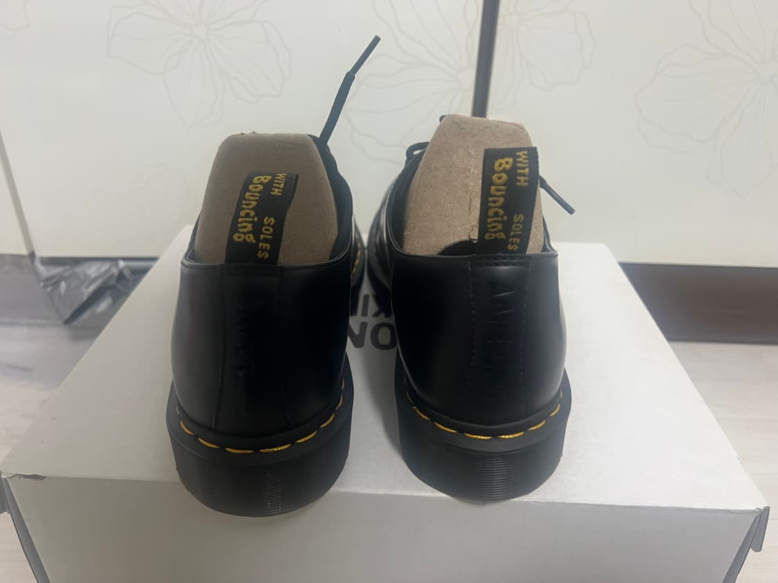 베이프x닥터마틴 1461 uk10 사이즈 판매합니다 상품이미지3