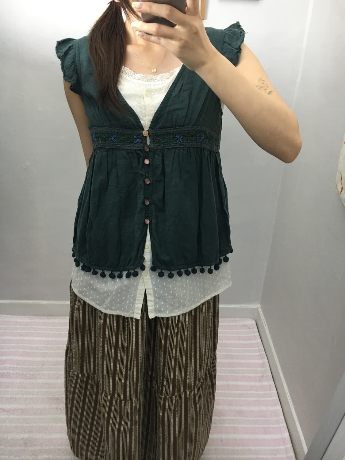 다크그린 자수 블라우스 상품이미지9