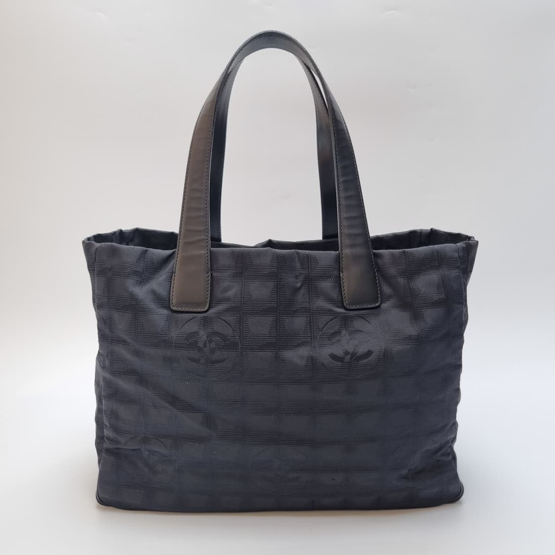 샤넬 CHANEL 뉴트래블라인 CC로고 쇼퍼백 토트백 (최상급, 핸드백) 상품이미지1