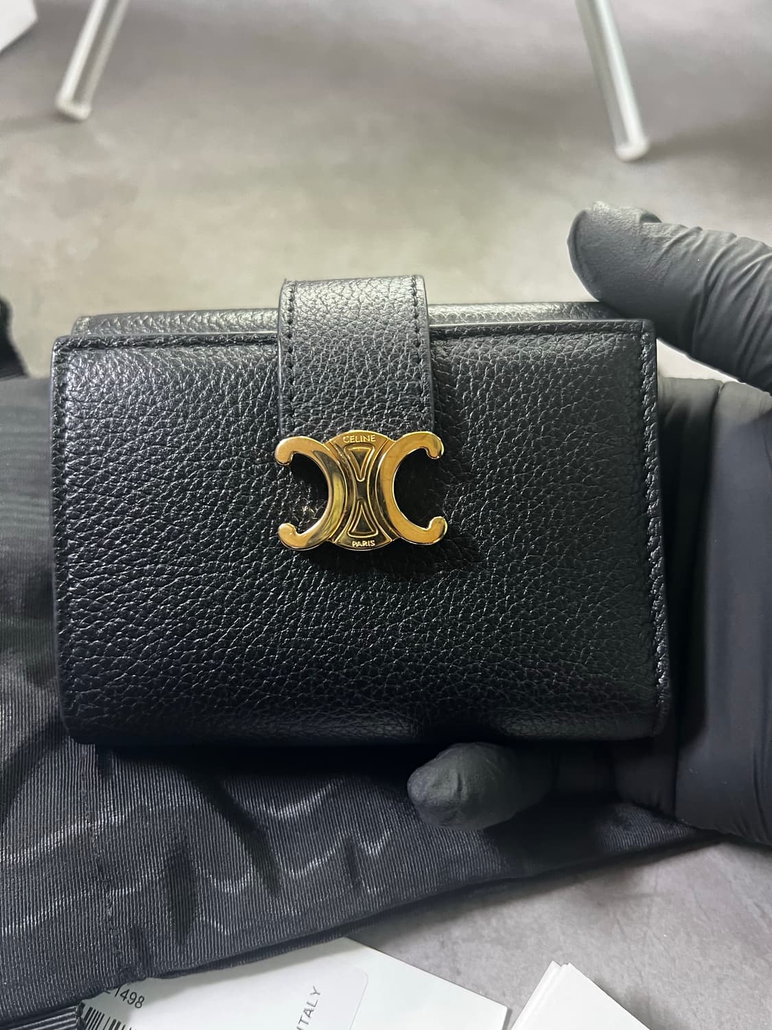 셀린느 파인 스트랩 반지갑 블랙 상품이미지3