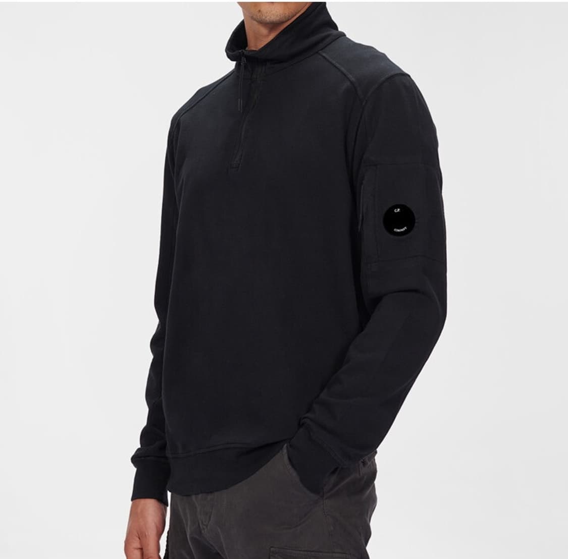 [택 새상품] CP컴퍼니 렌즈 와펜 반집업 맨투맨 티셔츠 상품이미지3