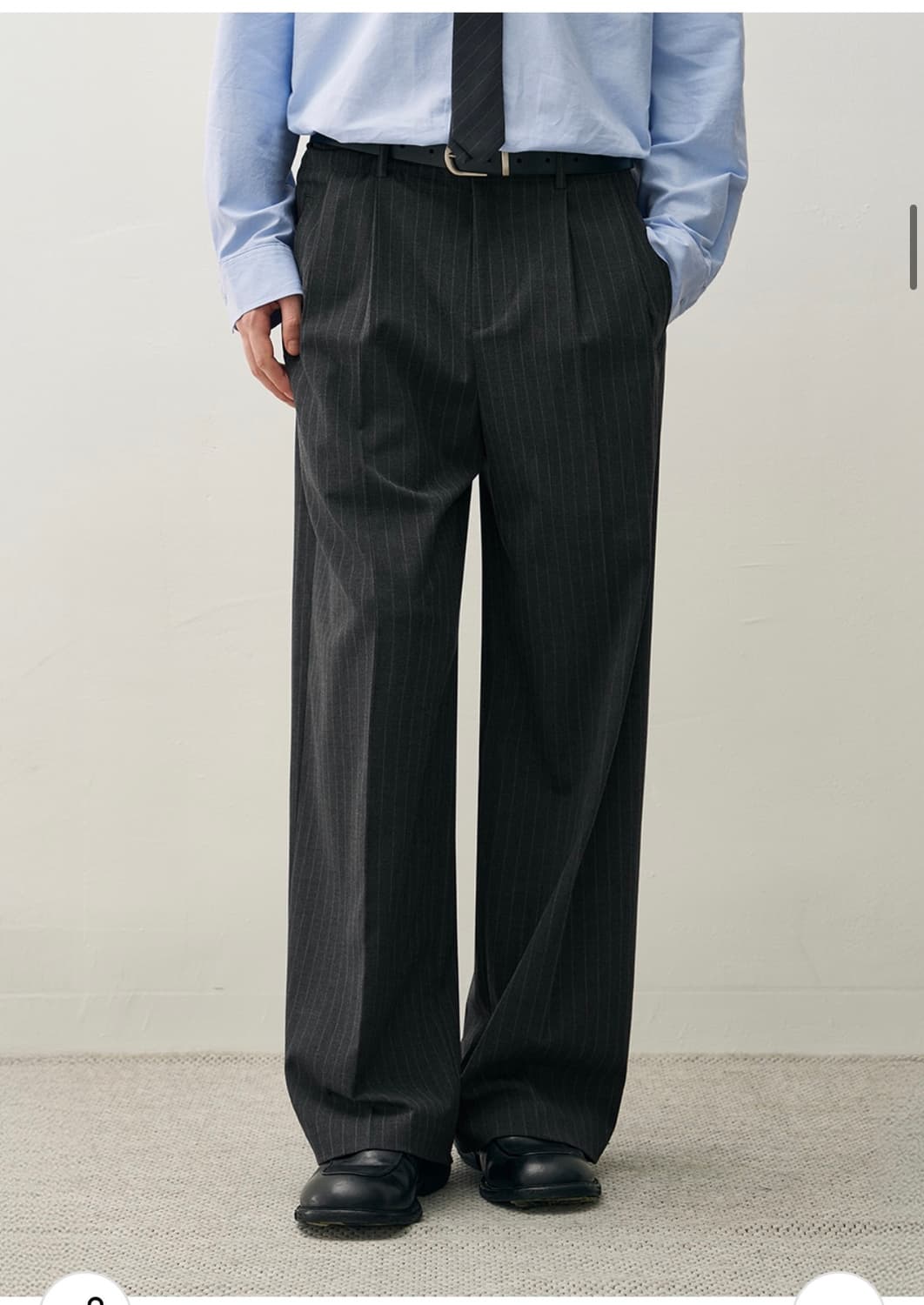 (XL) 드로우핏 투 턱 와이드 핀 스트라이프 슬랙스 [CHARCOAL] 상품이미지3