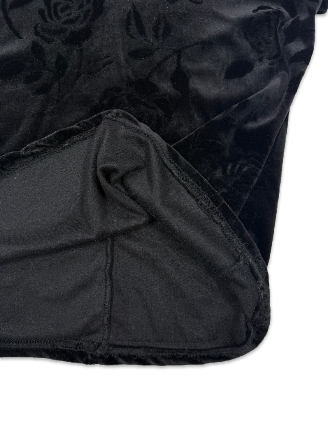 빈티지 블랙 벨벳 로즈 반팔티 상품이미지4