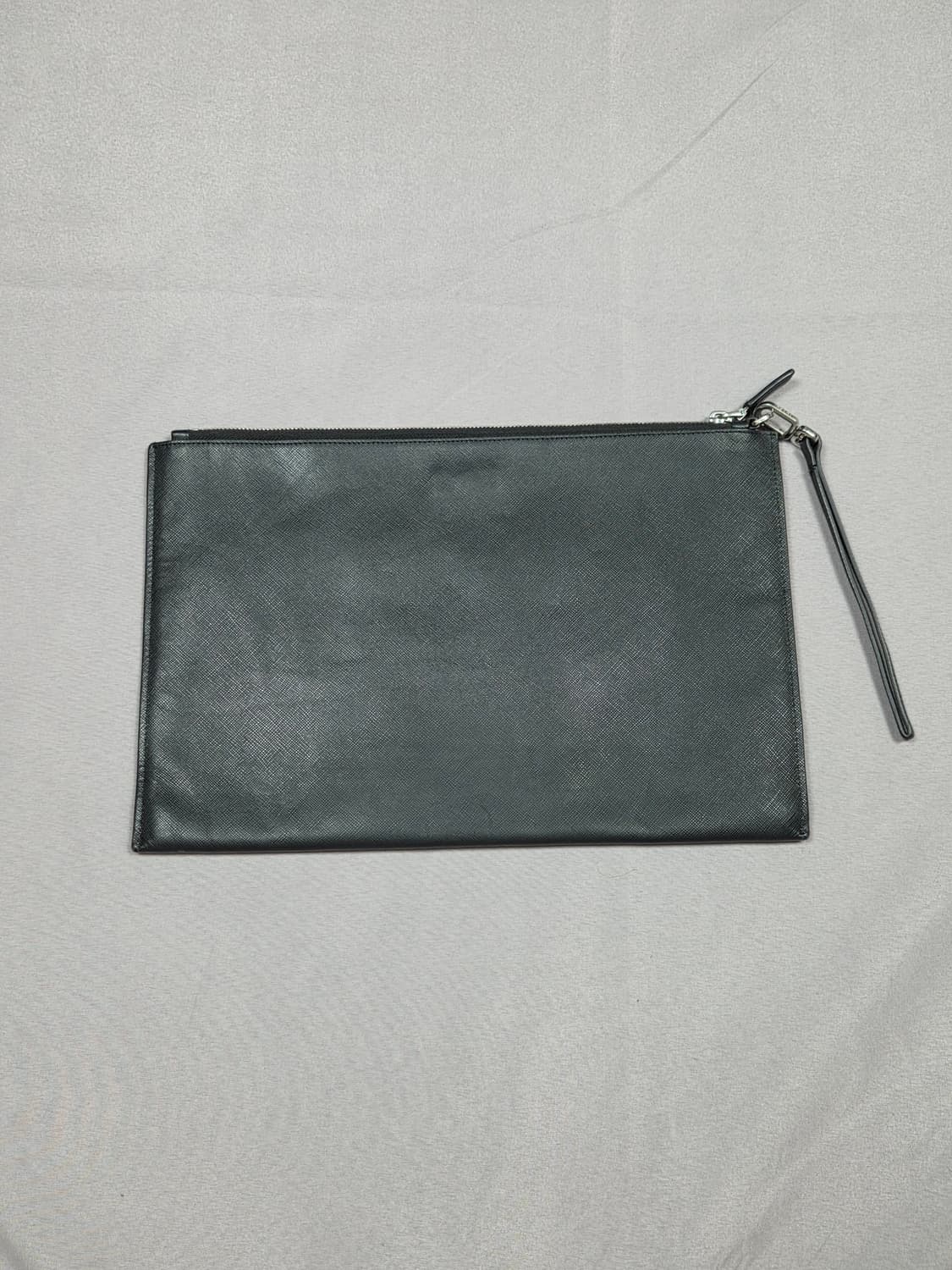 [프라다] 사피아노 바시티 아플리케 레터링 로고 클러치 | G00013 상품이미지6