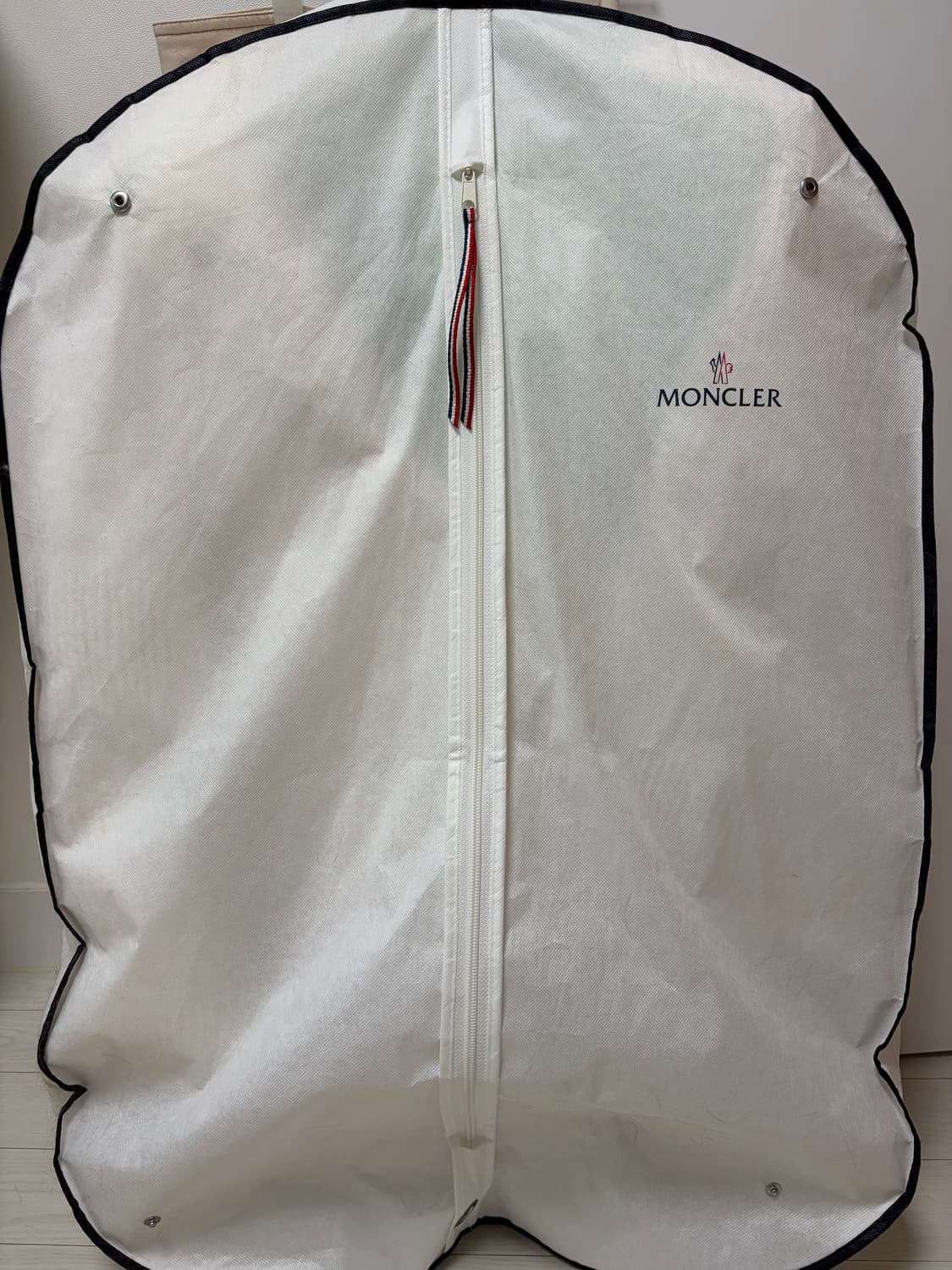 몽클레어 쇼트 다운 패딩 상품이미지4