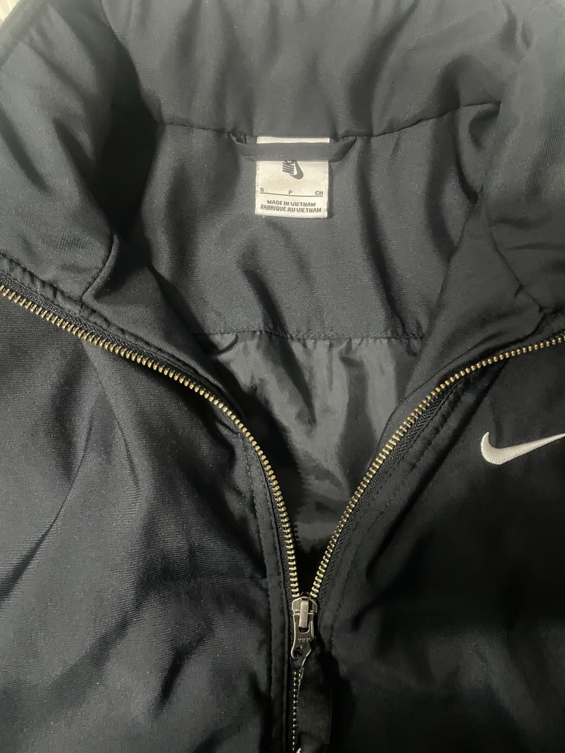 나이키 솔로스우시 사틴봄버 상품이미지2