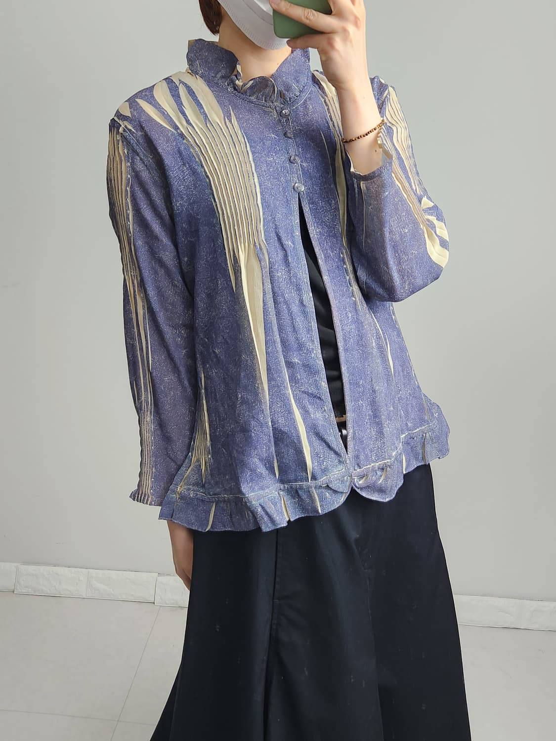 플리츠 트임 블라우스 상품이미지3