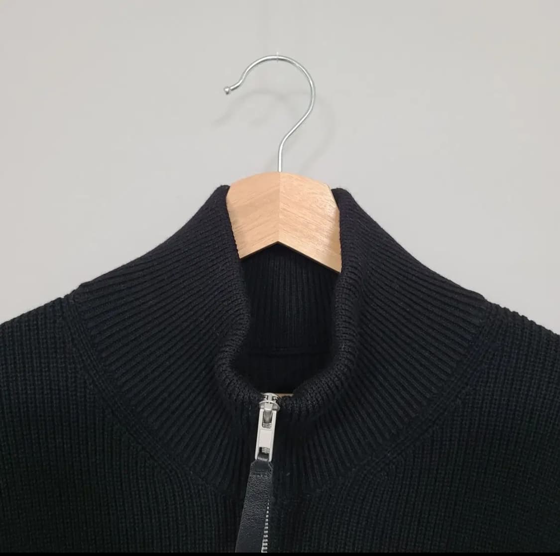 메종 마르지엘라 정품 23FW 니트 집업 블랙 XL 상품이미지4