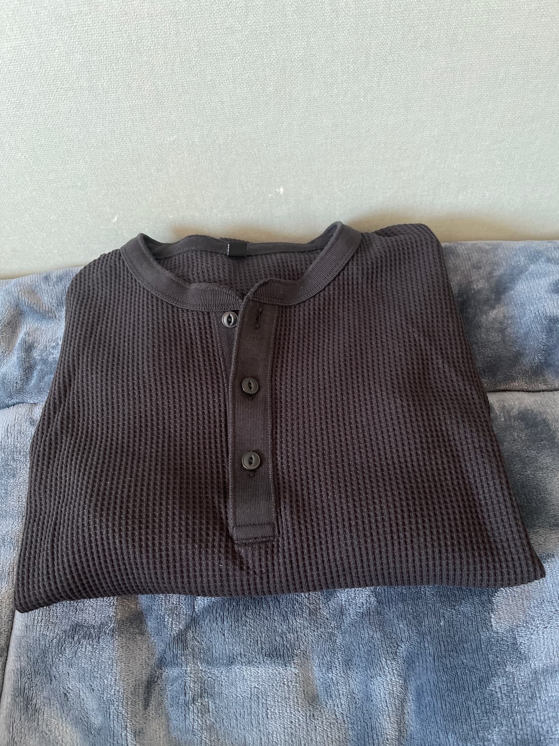 유니클로 와플 헨리넥 티 상품이미지1