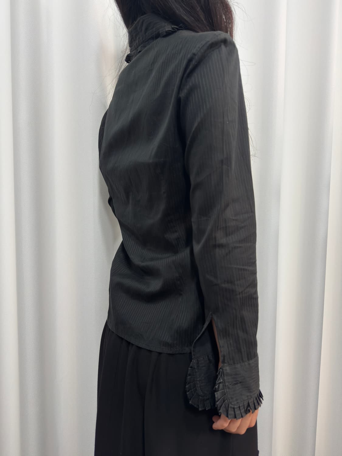 icb black frill shirt 상품이미지3