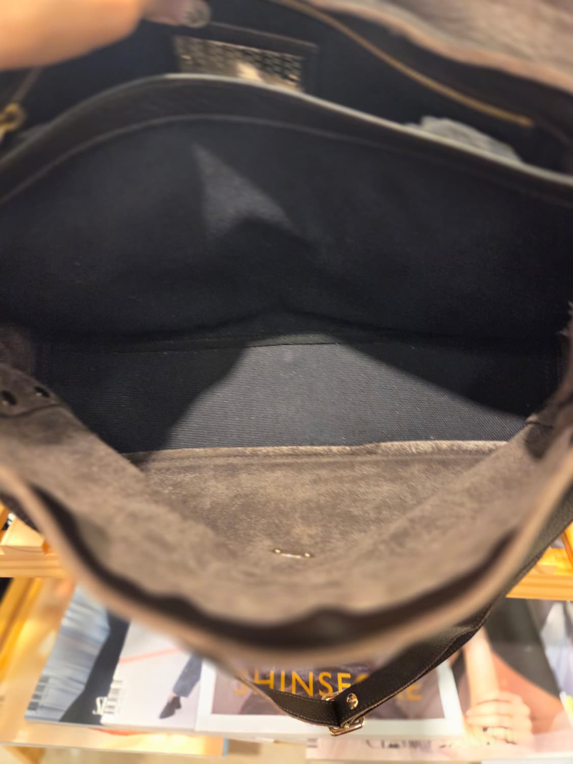 자넬라토 포스티나 스터드 가죽 숄더백 상품이미지6