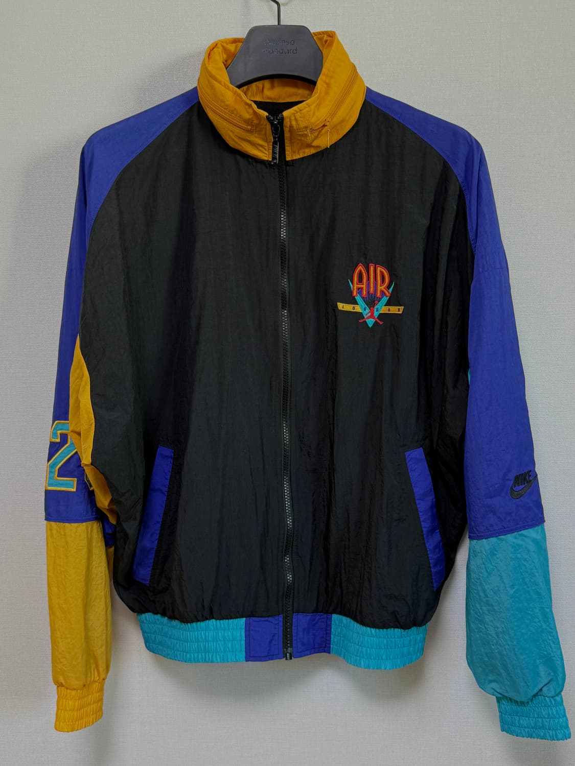 나이키 조던 레거시 노스텔지아 AJ9 바람막이 상품이미지1