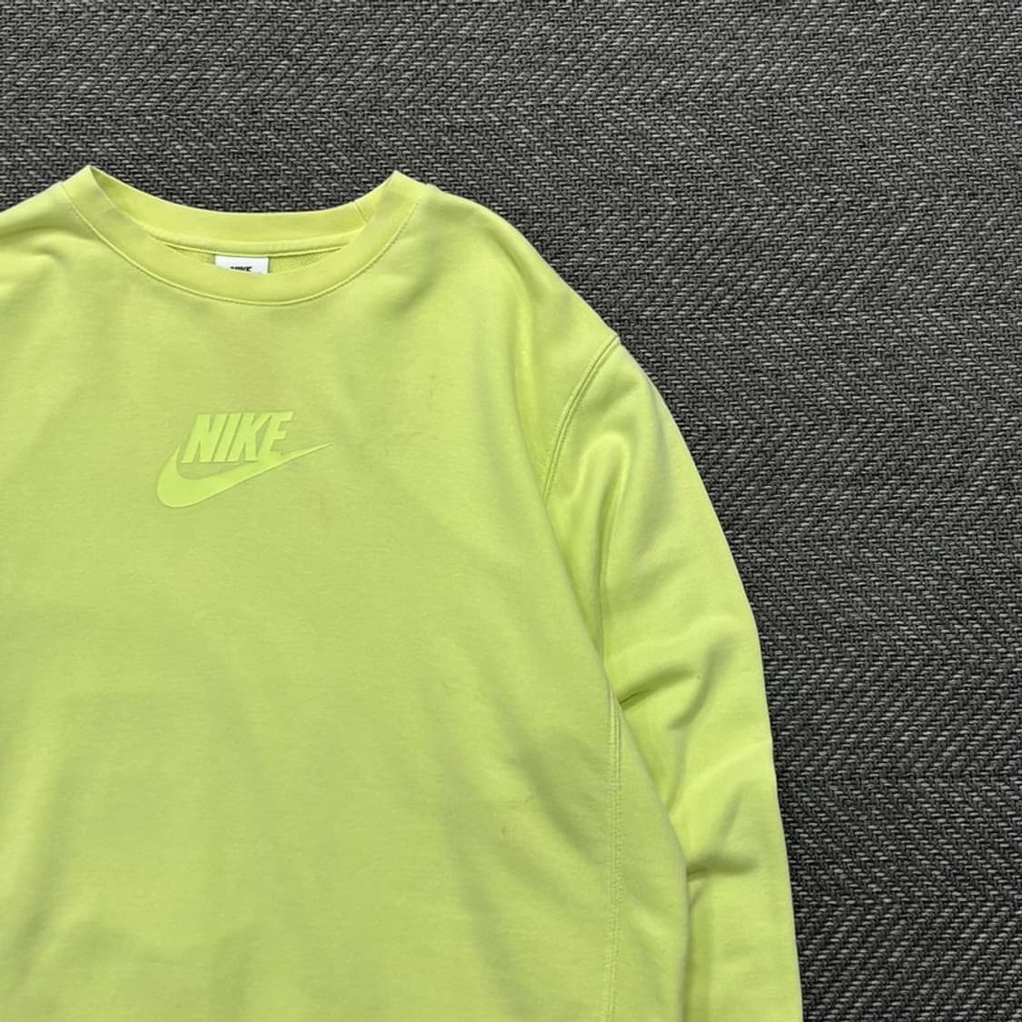 나이키 네온로고 맨투맨v0427 상품이미지4