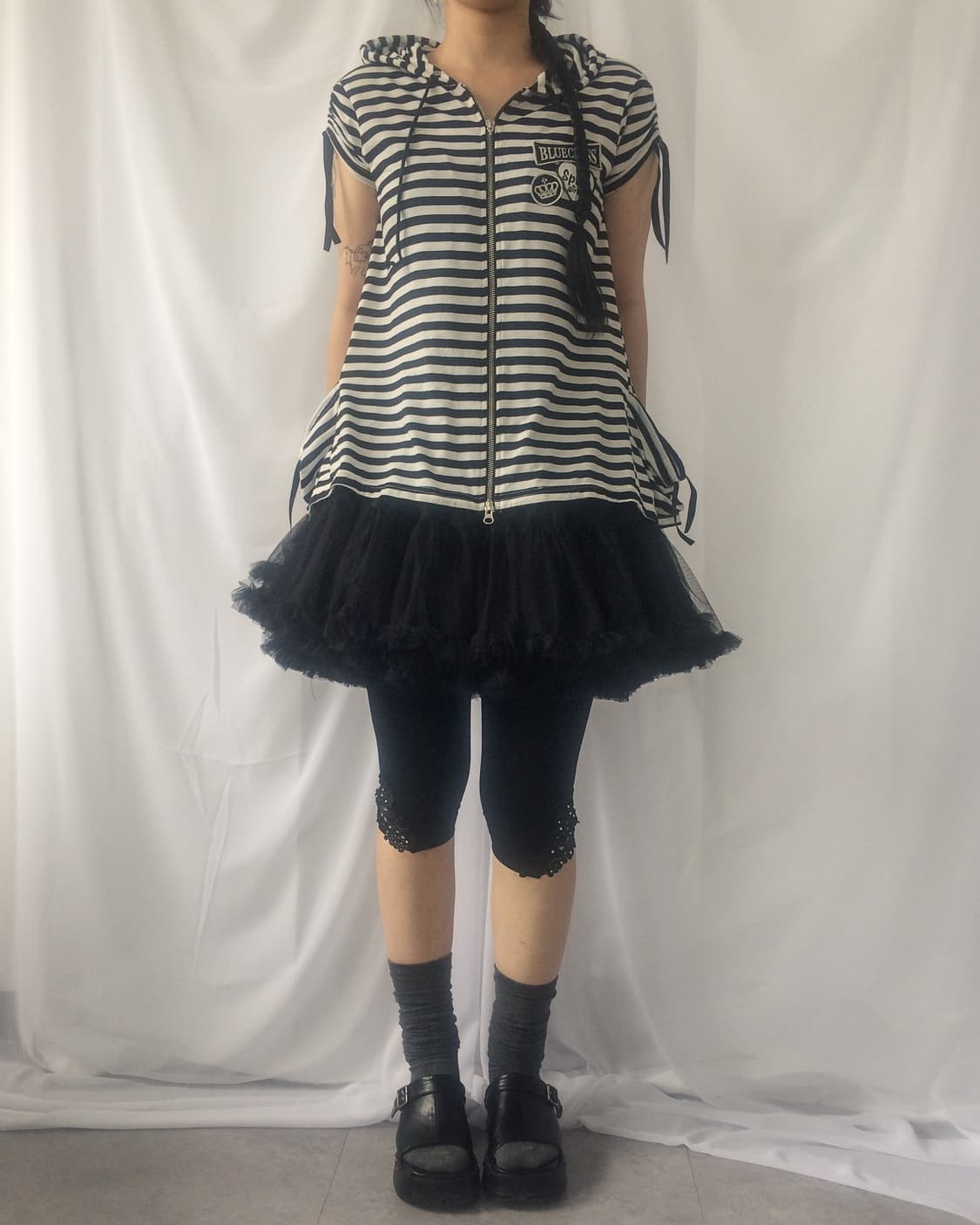 Shirring point stripe pattern hood zip u 상품이미지7