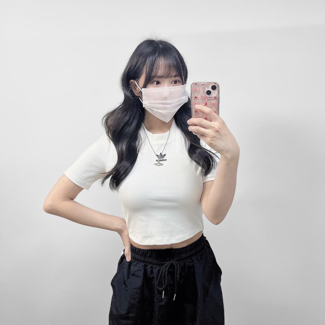 아디다스 트레포일 에센셜 크롭 골지 티셔츠 화이트 상품이미지1