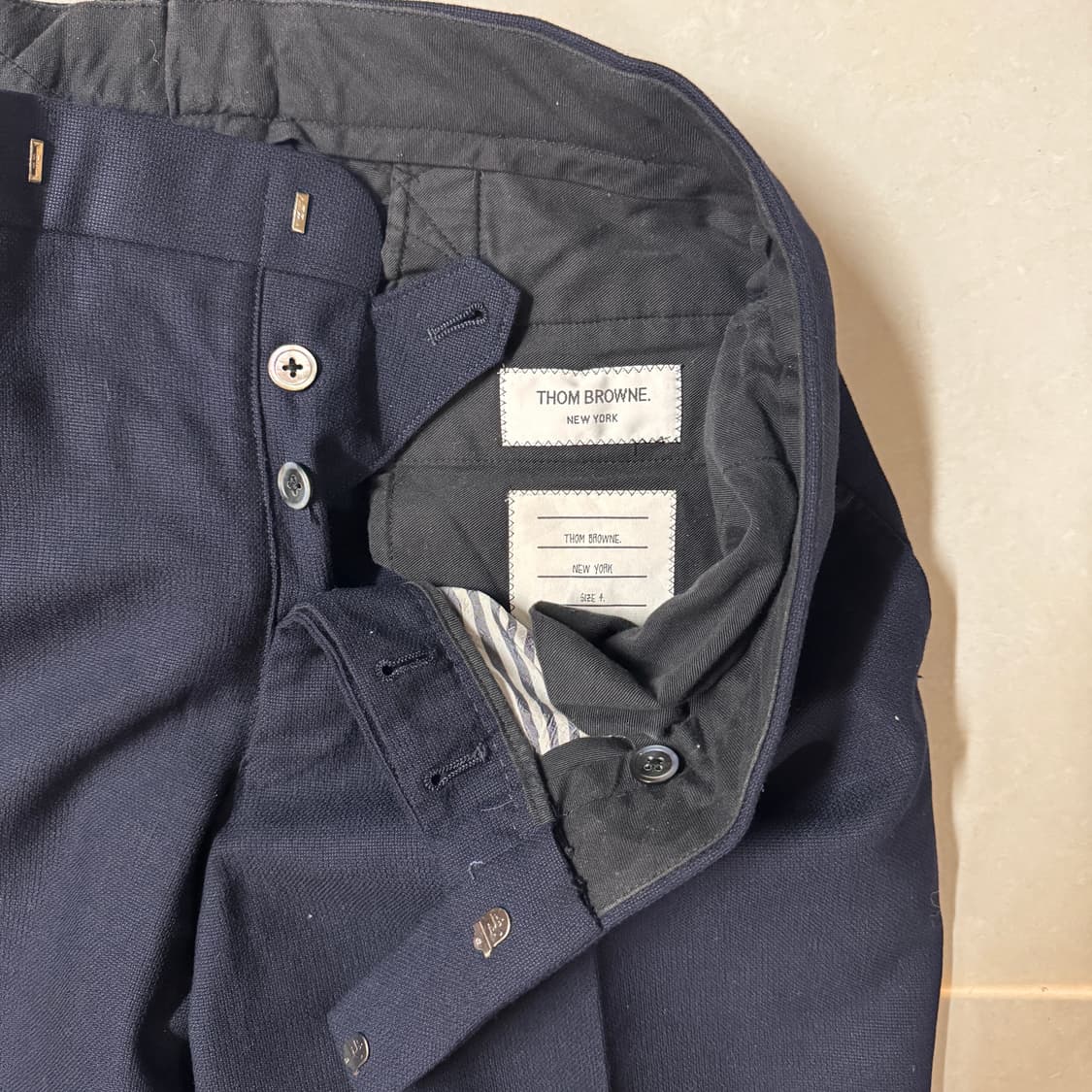 톰브라운 네이비 슬랙스 4사이즈 상품이미지5