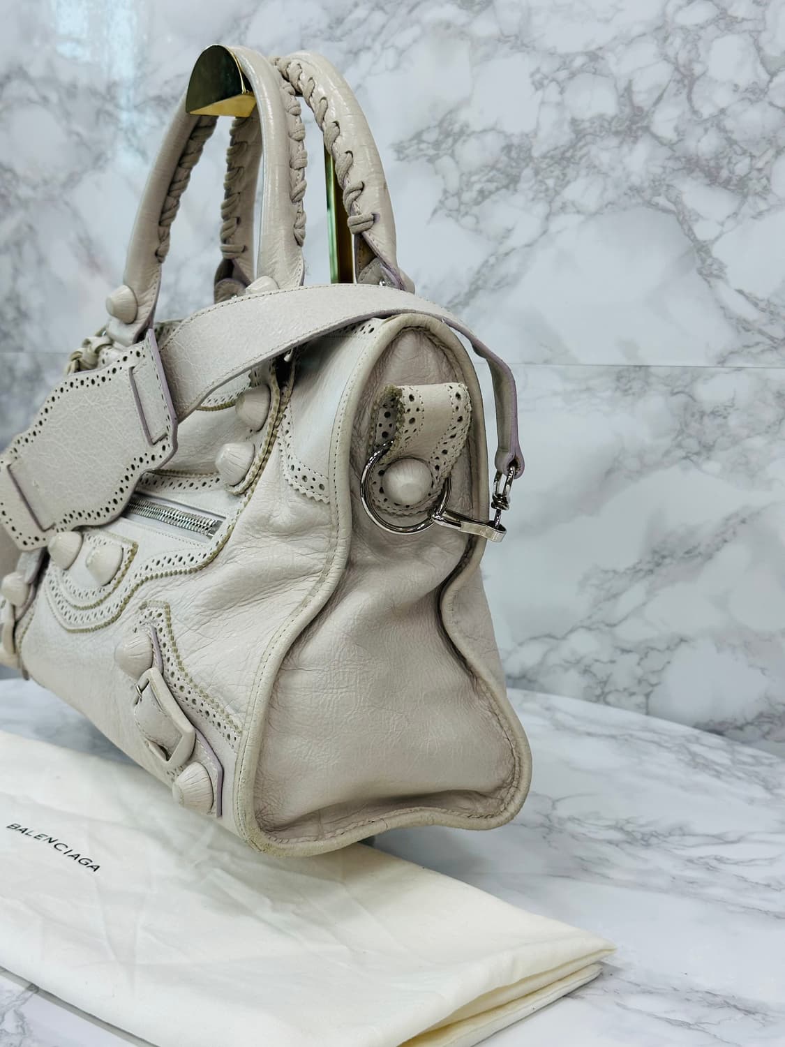 발렌시아가 자이언트 모터 시티백 화이트 상품이미지4