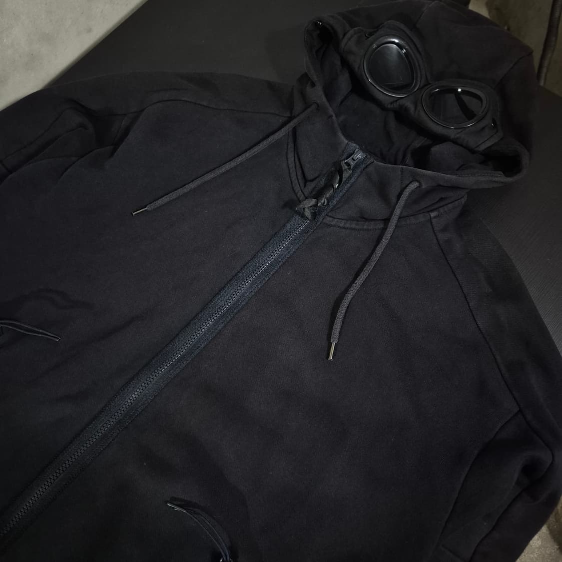 C.P. 컴퍼니 고글 후드집업 XL사이즈 상품이미지3