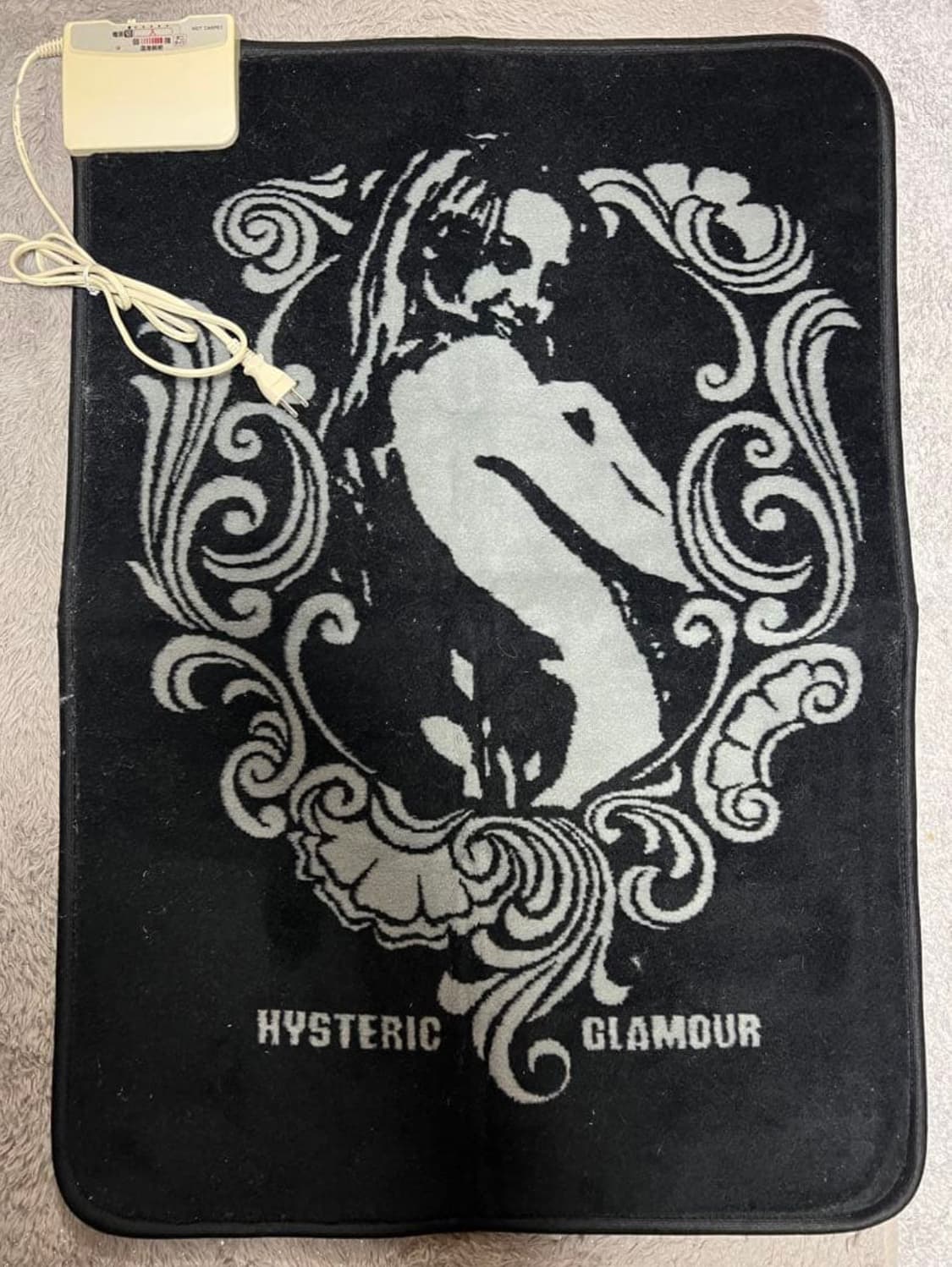 히스테릭 글래머 핫카페트 러그 상품이미지1