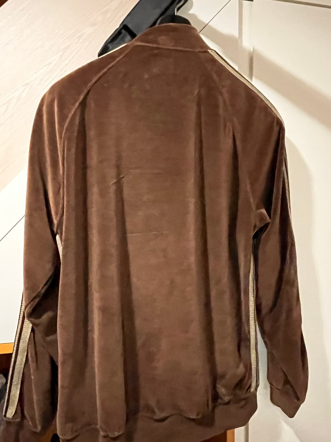 니들스 벨루어 트랙자켓 상품이미지3