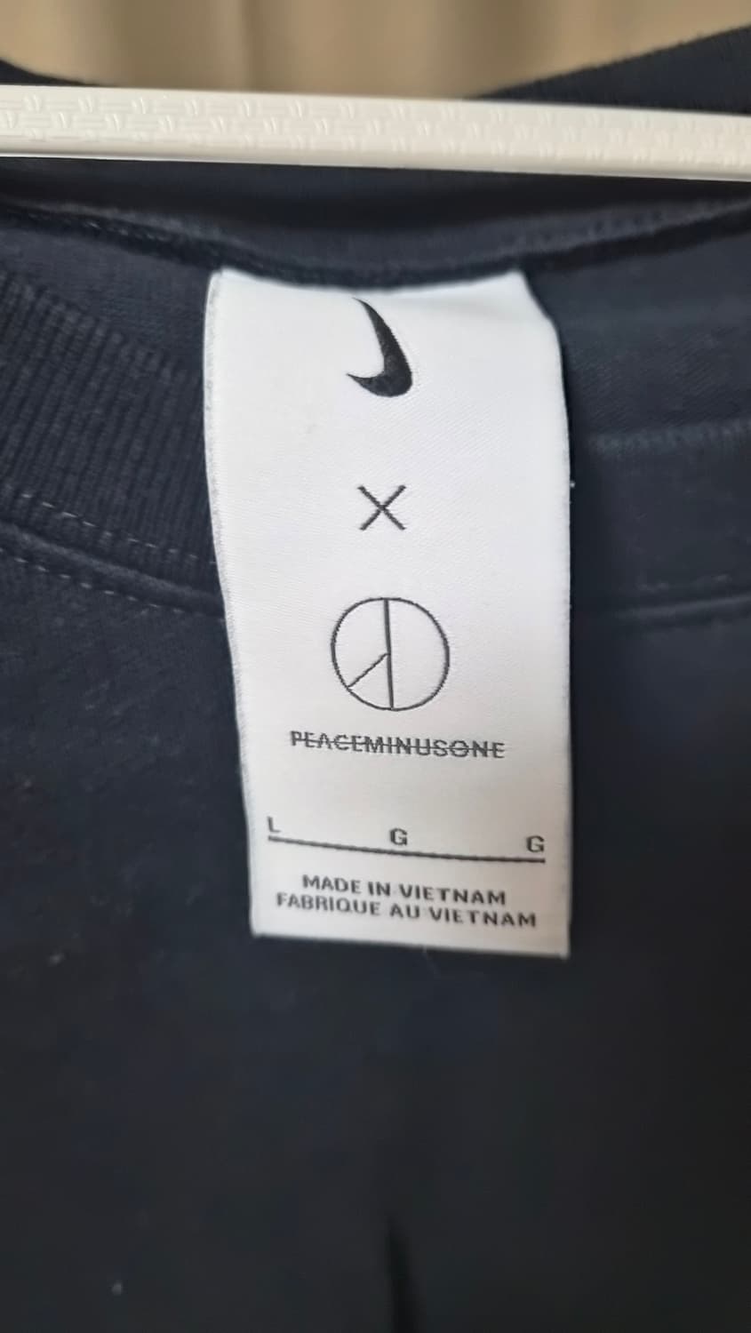 피스마이너스원X나이키  롱슬리브 판매합니다 상품이미지2