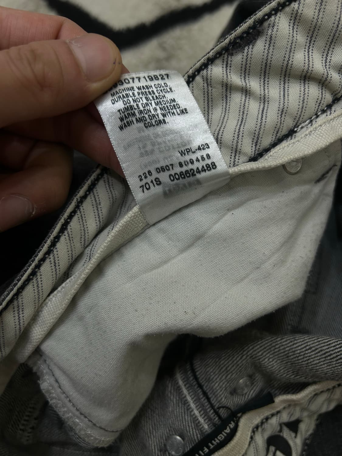 [34]리바이스 스트레이트핏 흑청 데님 팬츠 상품이미지6