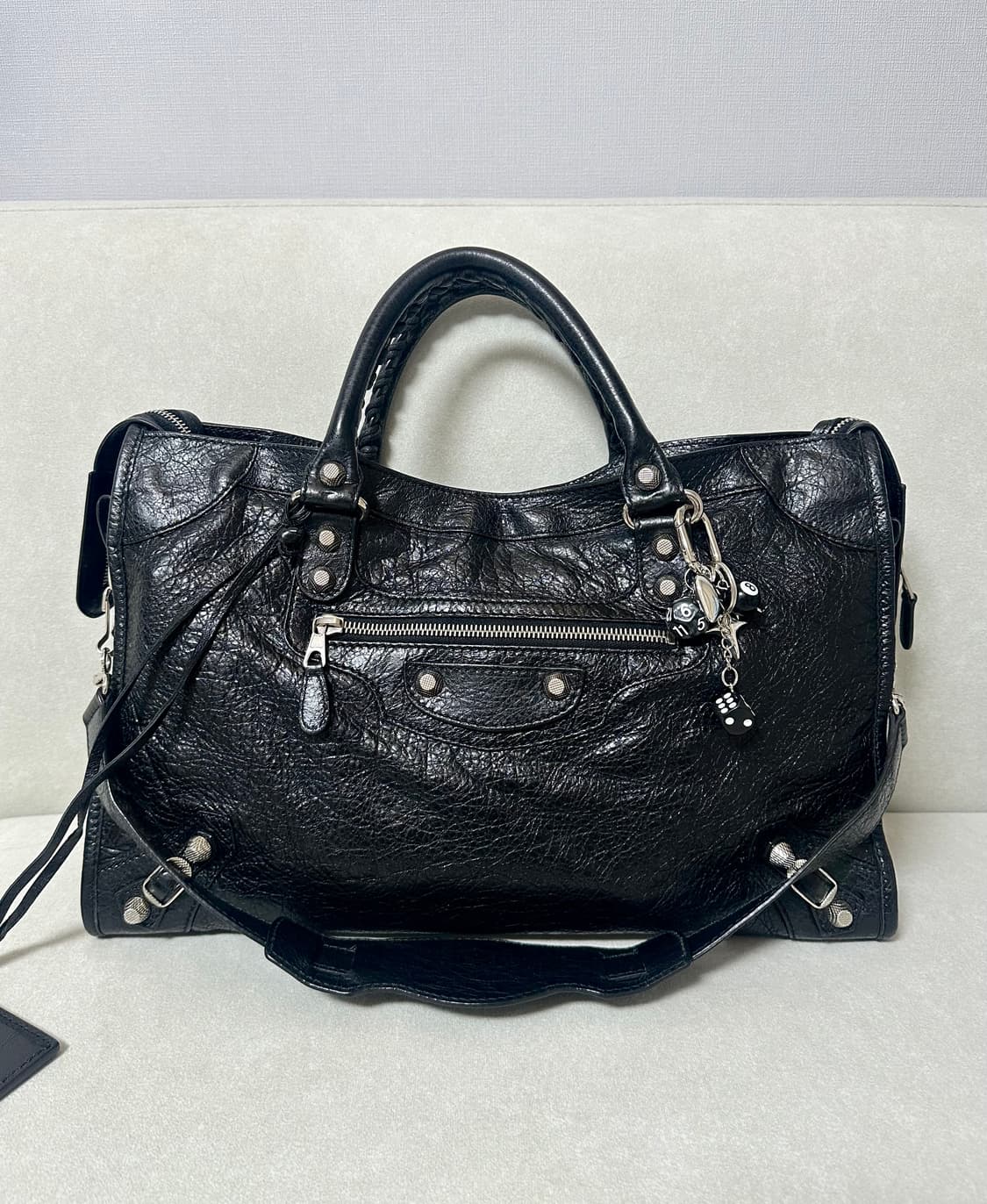 [A+ 정품] 발렌시아가 시티 모터백 미디움 블랙 상품이미지2