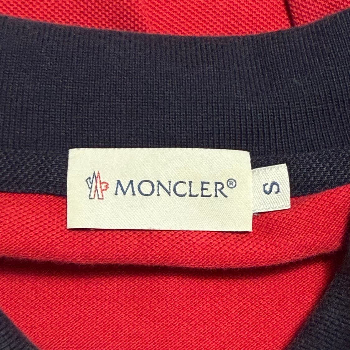 S 몽클레어 레드 카라 반팔티  상품이미지4