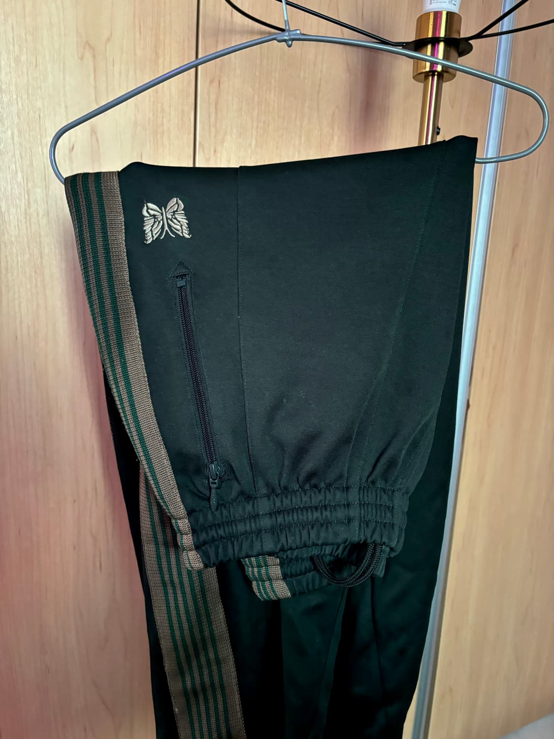 니들스 HD 트랙팬츠 다크 그린 상품이미지2