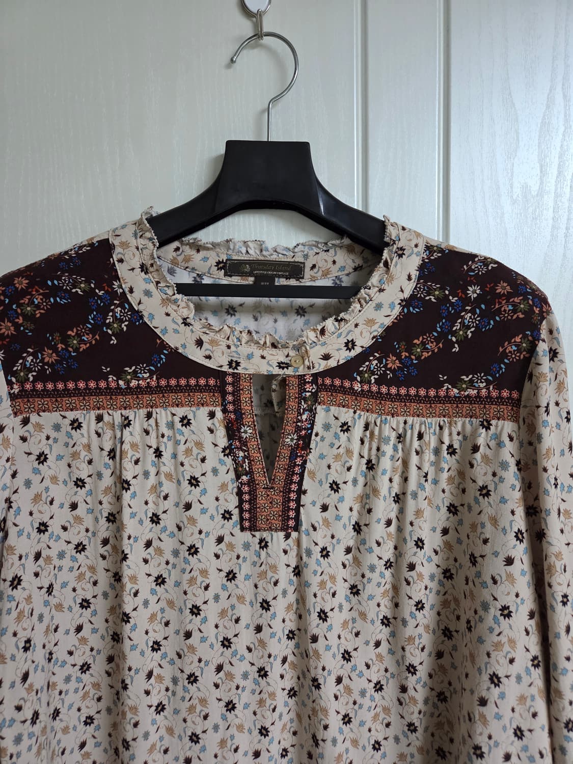 써스데이아일랜드 플라워 블라우스 상품이미지2