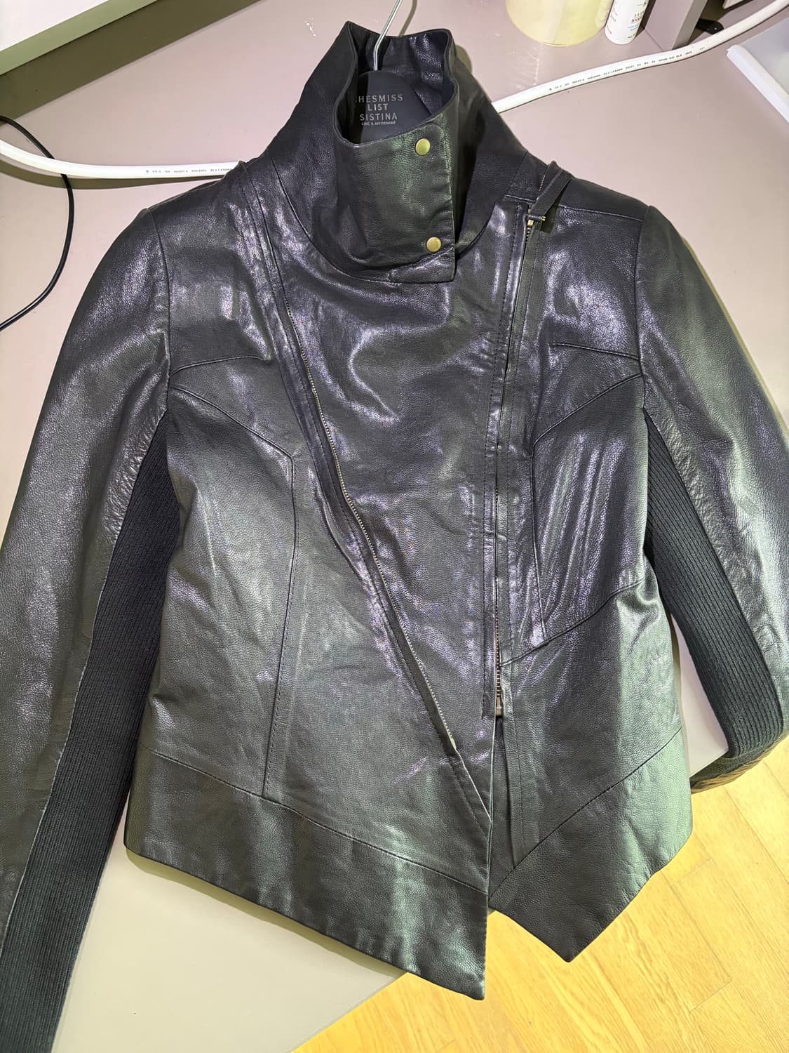 코데즈 컴바인 비대칭 하이넥 레더자켓 램스킨 상품이미지3