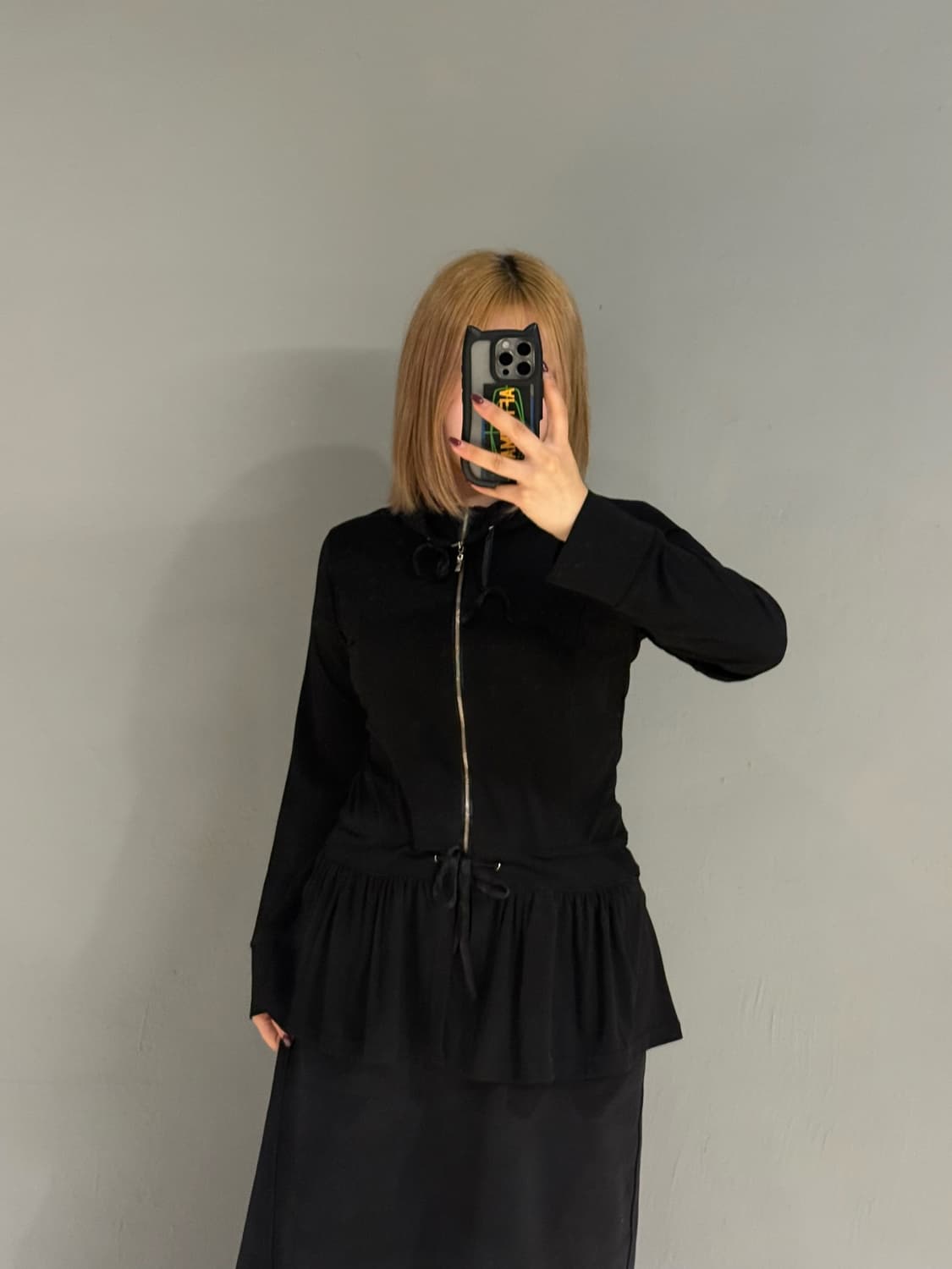 frill detail high-neck zip-up 상품이미지1