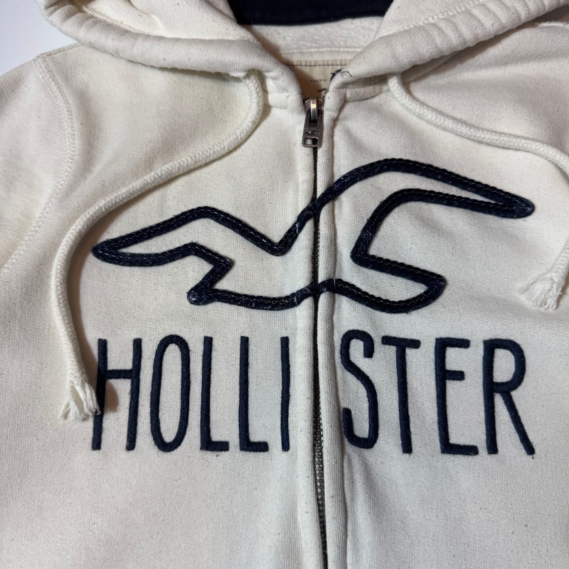 Hollister 홀리스터 크림 컬러 로고 후드집업 상품이미지2