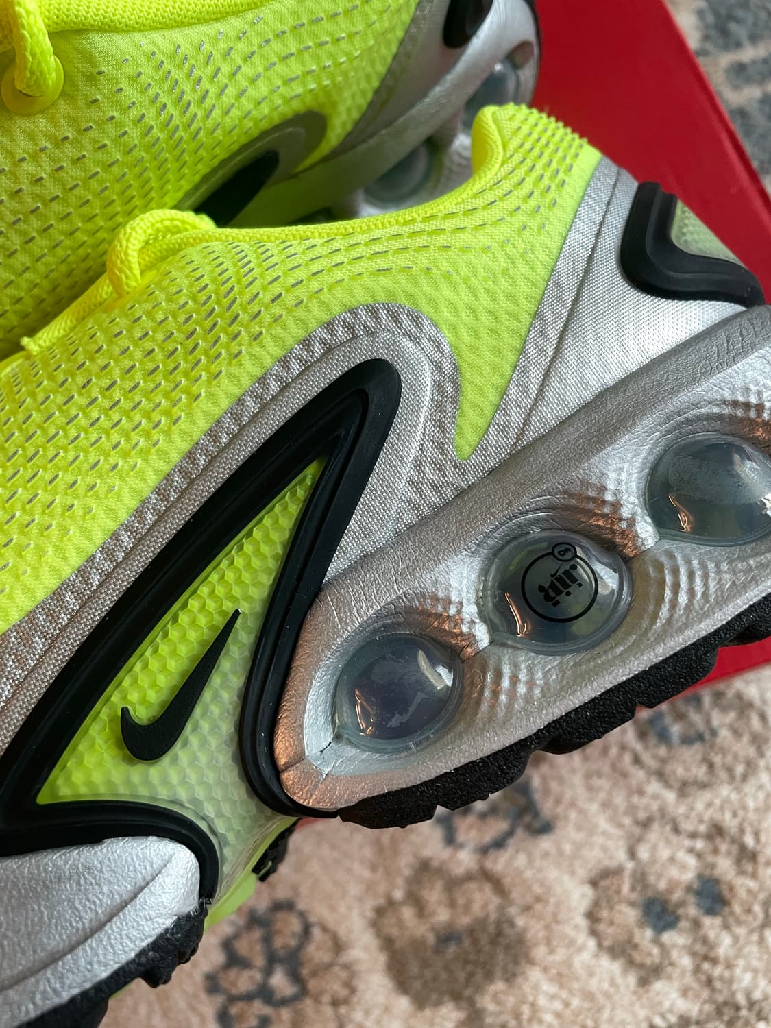 나이키 에어맥스 Dn 블랙 볼트 글로우 (새제품,270) 상품이미지2