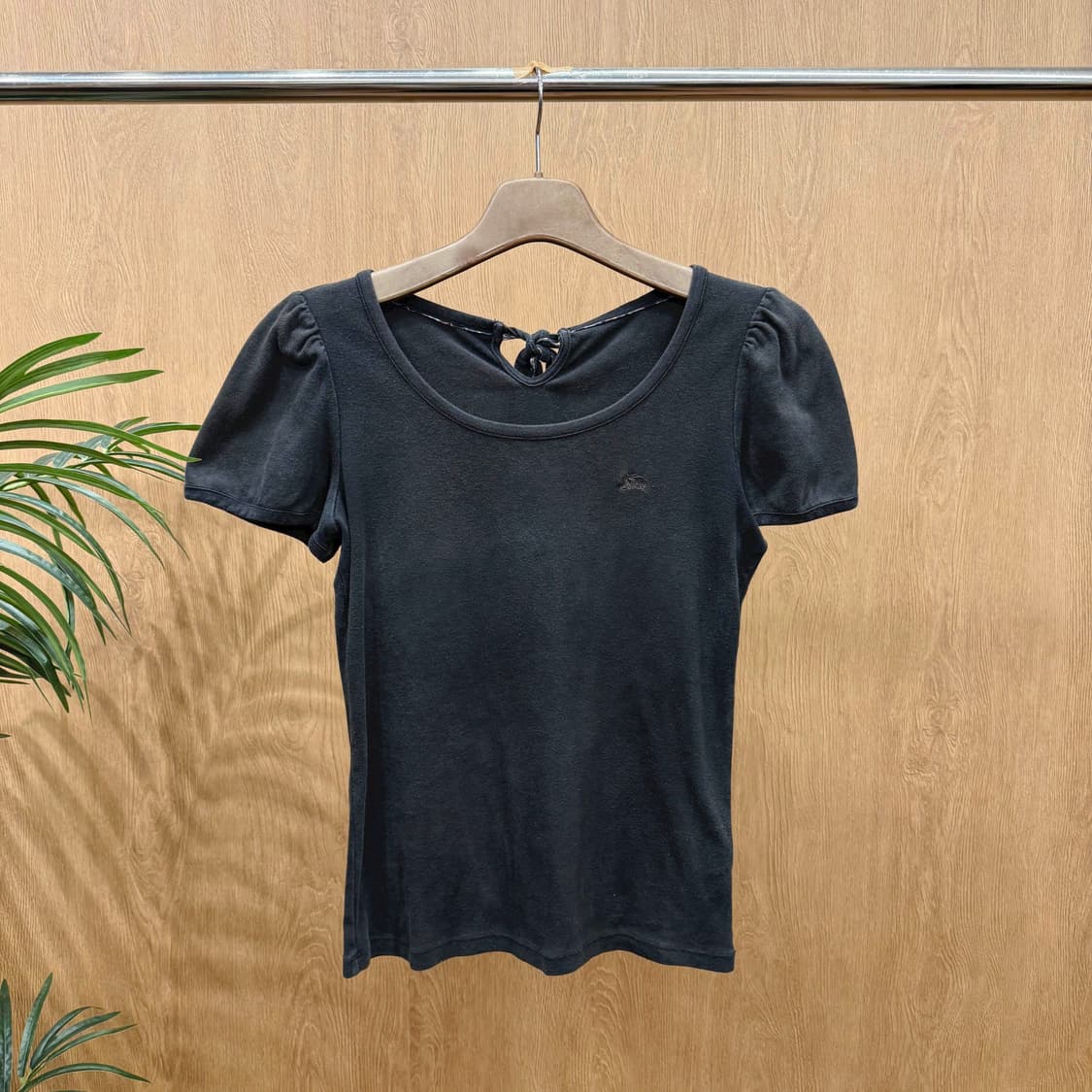 버버리 블루라벨 퍼프 소매 백 리본 디테일 자수 로고 블랙 상품이미지1