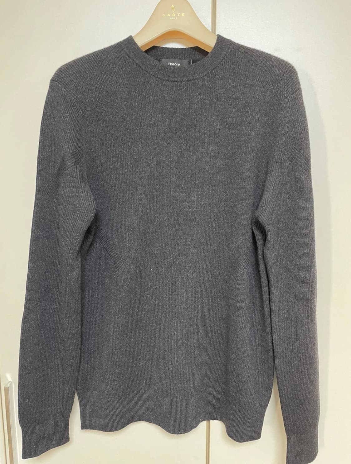 띠어리 남성 라운드넥 스웨터 XS 사이즈 (100% 모) 상품이미지1