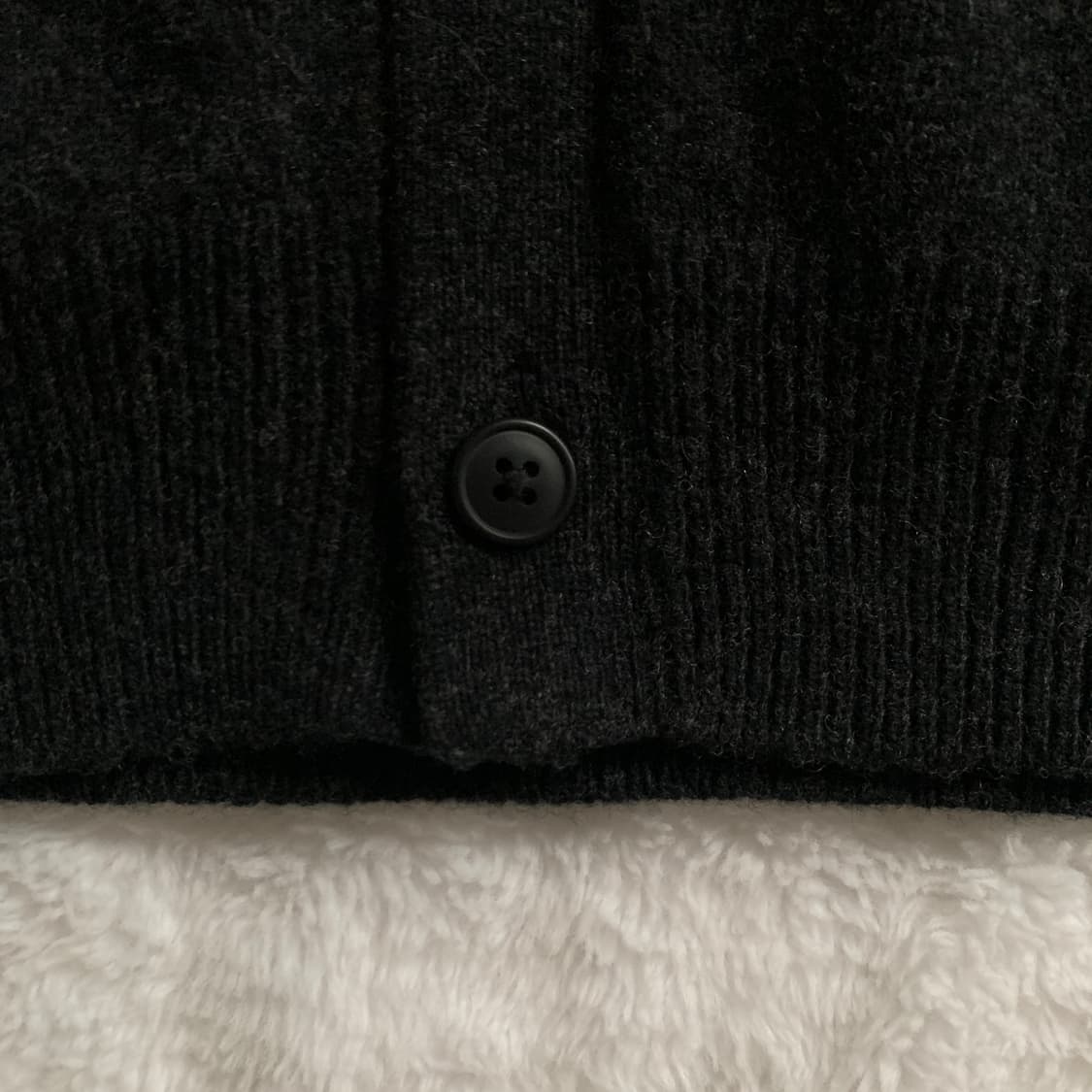 유니클로 울혼방 부드러운 브이넥 가디건 상품이미지8