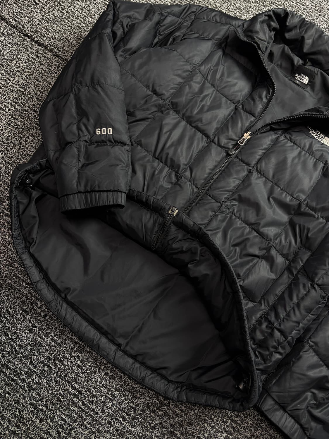 노스페이스 스퀘어 퀼팅 구스 다운 경량 패딩 1974 상품이미지3