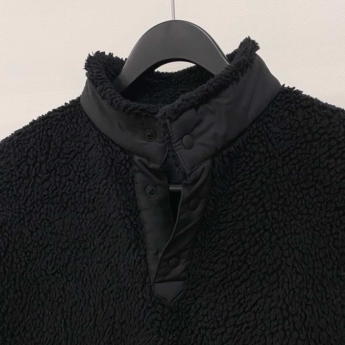 유니클로 화이트마운티니어링 풀오버 후리스 블랙 상품이미지3