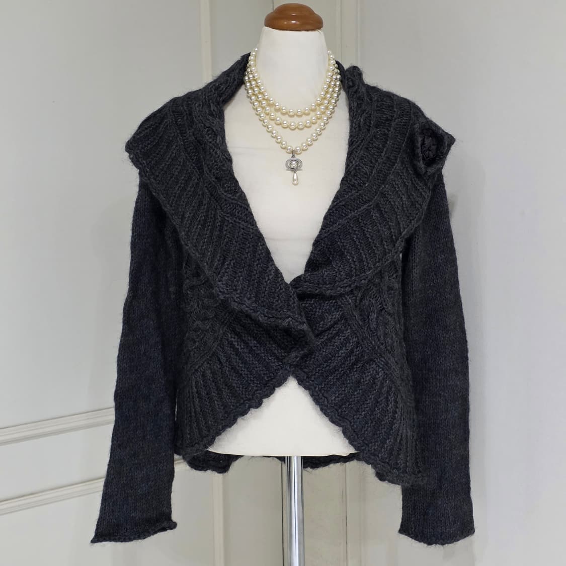 유럽빈티지 일본판)그레이 러플 꽈배기 고딕모리걸 로맨틱 니트가디건 상품이미지1