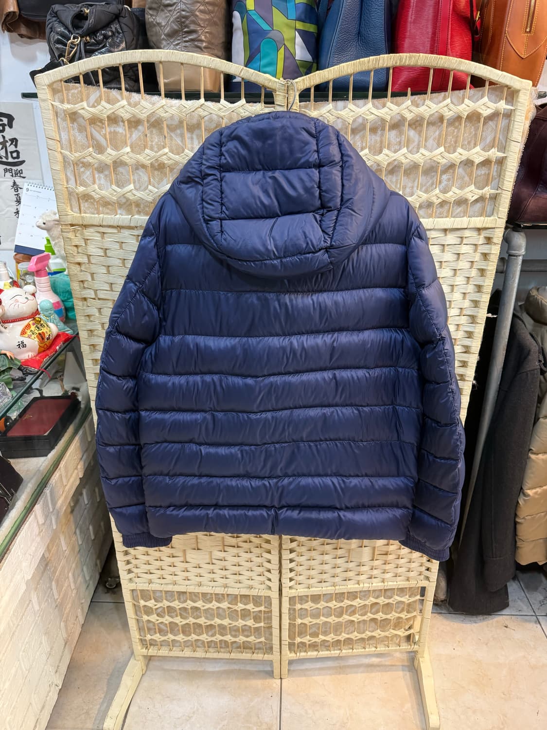 4/105 정품 몽클레어 에드워드 패딩 팝니다 상품이미지9