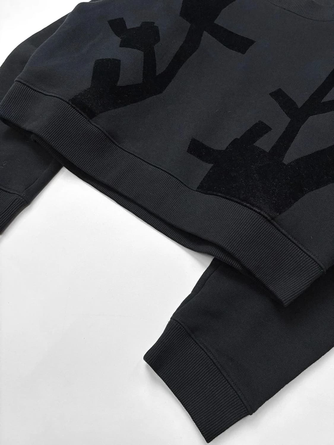 아크네스튜디오 버드플라워 벨벳 맨투맨 PN5172 상품이미지4