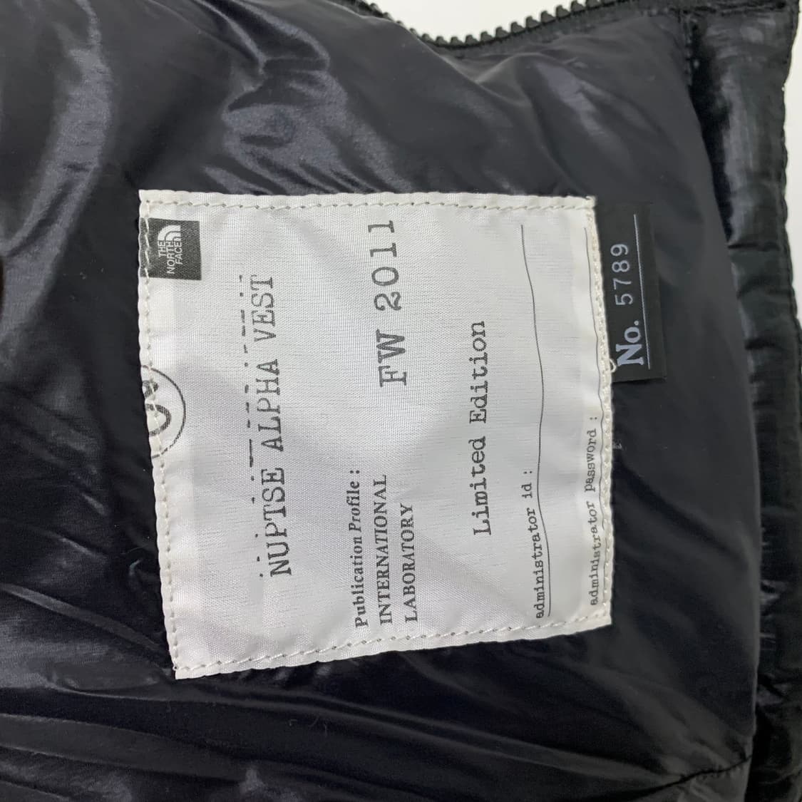 노스페이스 700 패딩 베스트 조끼 블랙/베이지 여성 85 상품이미지6