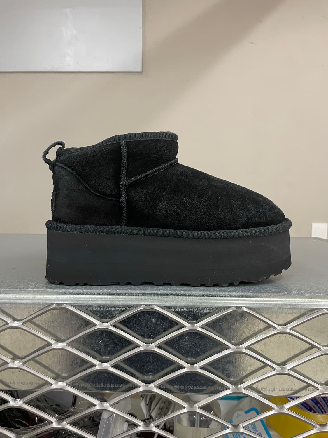 어그 클래식 울트라 미니 플랫폼 230 상품이미지4