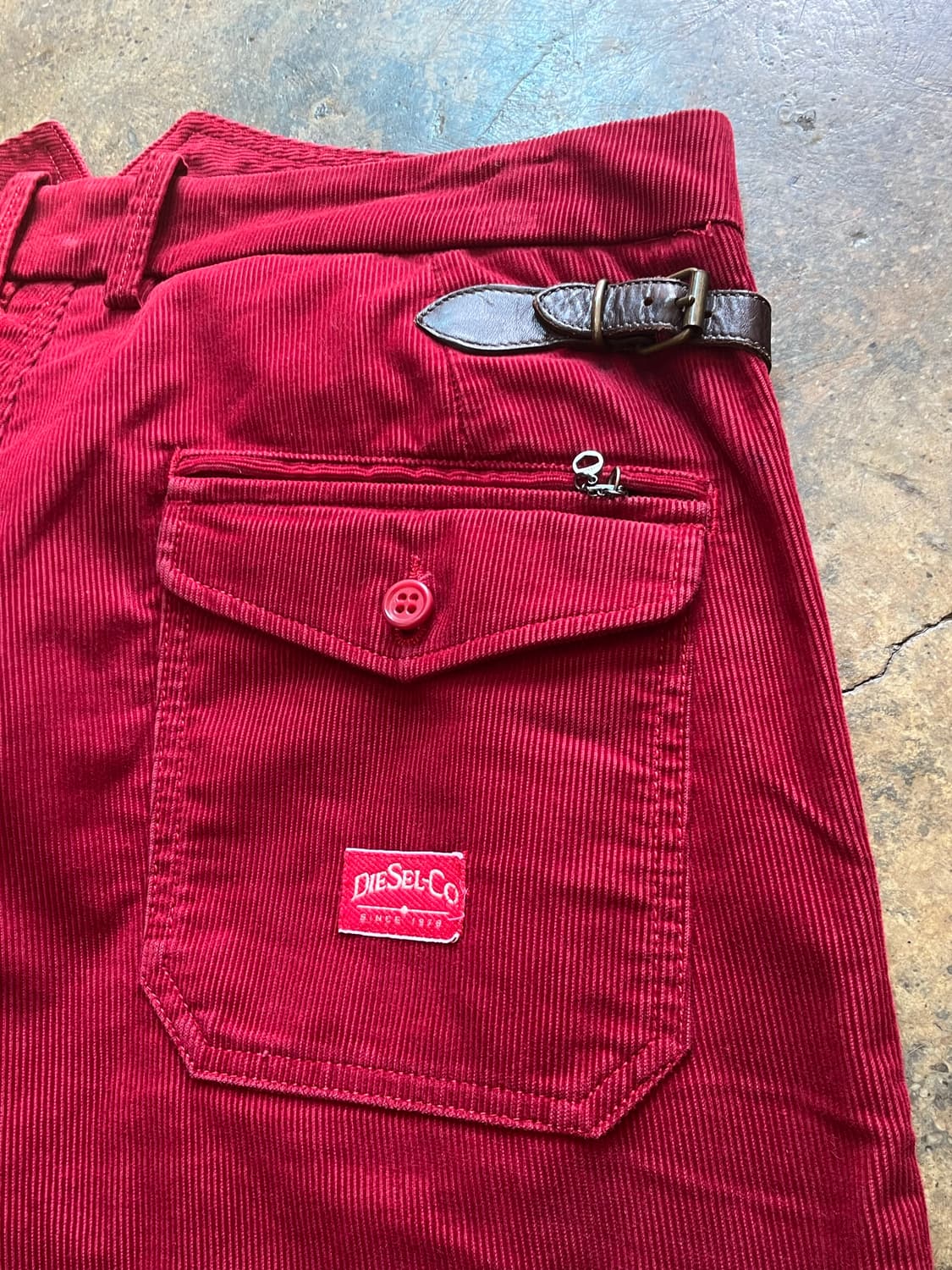 DIESEL Button Fly Corduroy  Pants 상품이미지4